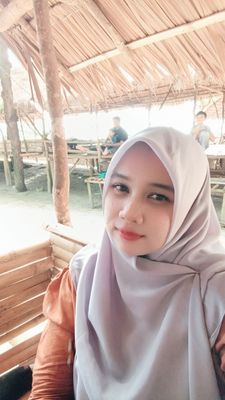 Dr. Rina Oktafia Putri, M. Pd. I