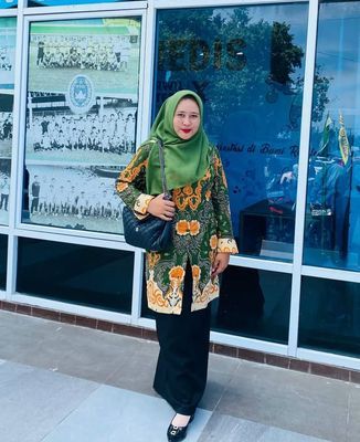 ROHAYU FADILLA, S.Pd,M.Pd